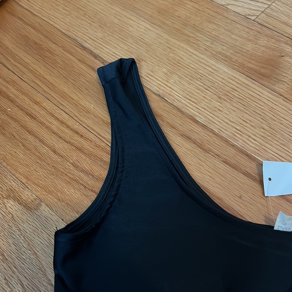 Cropped Tank - Picture 2 of 4